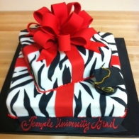 zebra-tiered-grad-cake