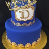 blue-crown-cake