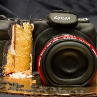 camera-cake-cut