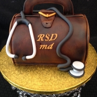 doctor-bag-cake