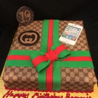 specialty-cake-gucci-gift-box